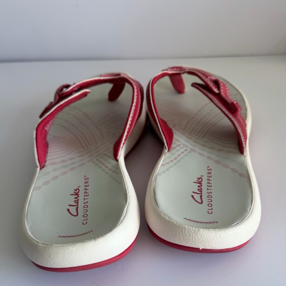Clarks Red Canvas Strap Flip Flops - Picture 3 of 7
